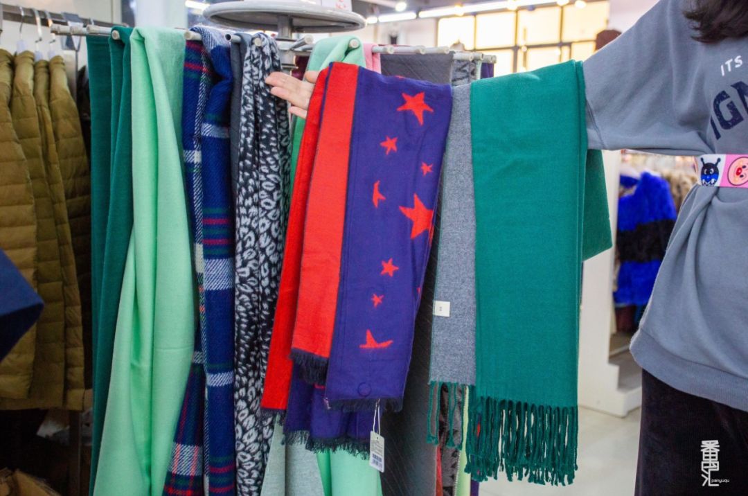 南村工厂特卖店,广州番禺南村特卖场服装