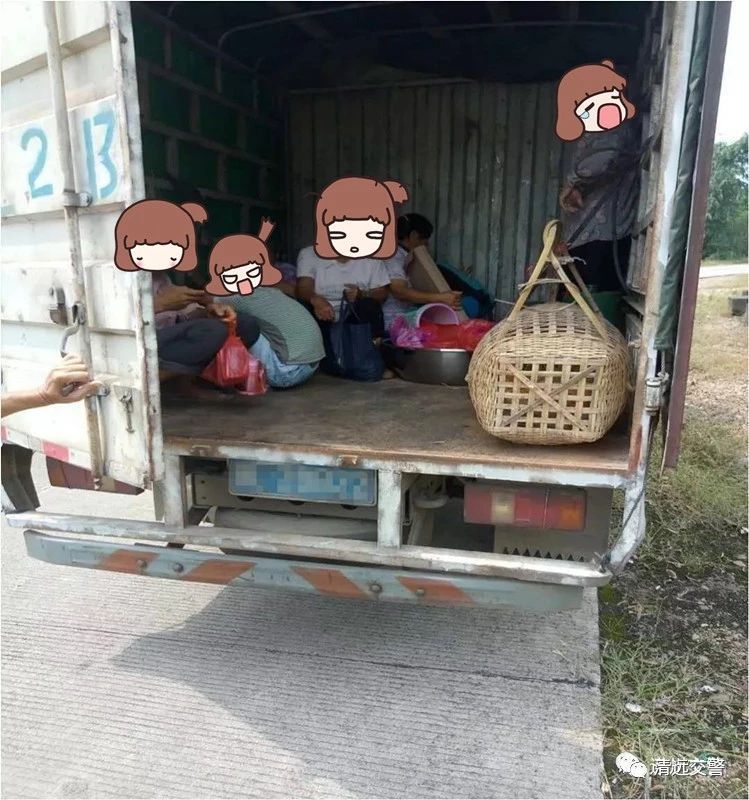 车超员多1个4岁小孩算超员吗,车里坐4个大人一个小孩算超员么