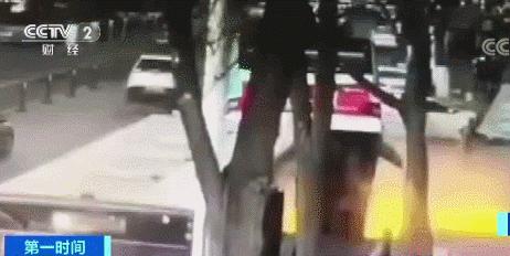 自然灾害造成的路面塌陷,路面塌陷是天灾还是人祸