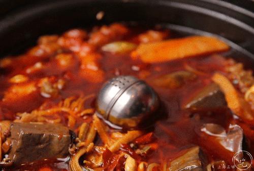 要火！魔都独①份的「毛血旺茶火锅」来了！刚开30天排爆虹口足球场