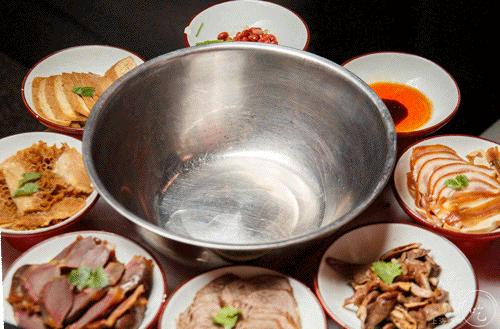 要火！魔都独①份的「毛血旺茶火锅」来了！刚开30天排爆虹口足球场