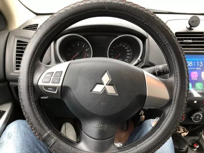 车主买了三菱劲炫，表示物有所值！操控良好的手动挡，外观前卫有格调，内饰被吐槽都不是大事儿