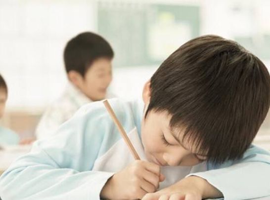 睡觉手麻什么原因,手麻的原因有哪些呢