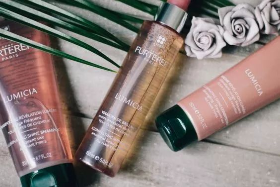 过时的丝巾绑头发,丝巾扎头发蝴蝶结造型