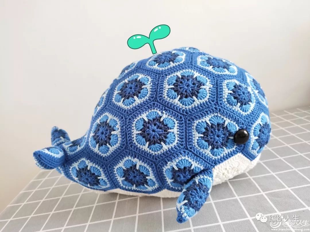 新手也能学会!毛线编织钩针非洲菊拼花鲸鱼(附图解)