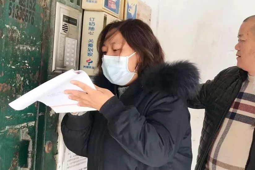 战疫的暖心事例视频,上海战疫感人瞬间