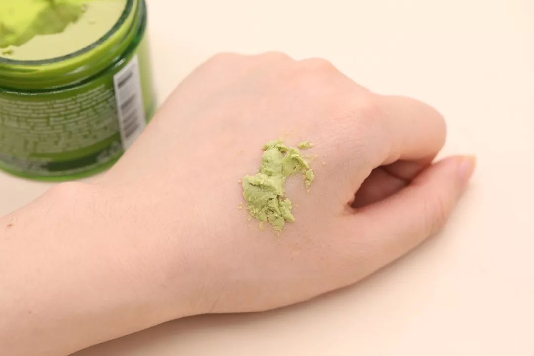 洗劫了编辑部后才发现，她们的面膜都这么好用