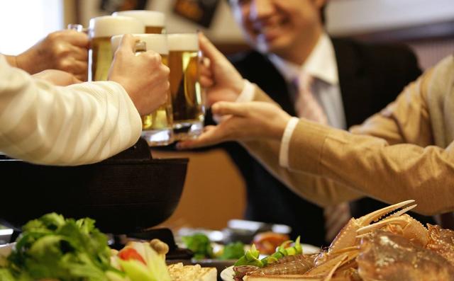 你应该知道的6个解酒小妙招,99%的人都不知道的解酒技巧