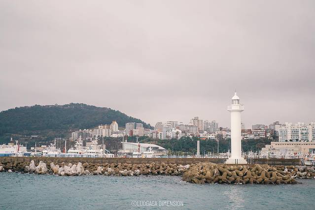济州岛旅行遇到下雨,日记三年级海边游玩