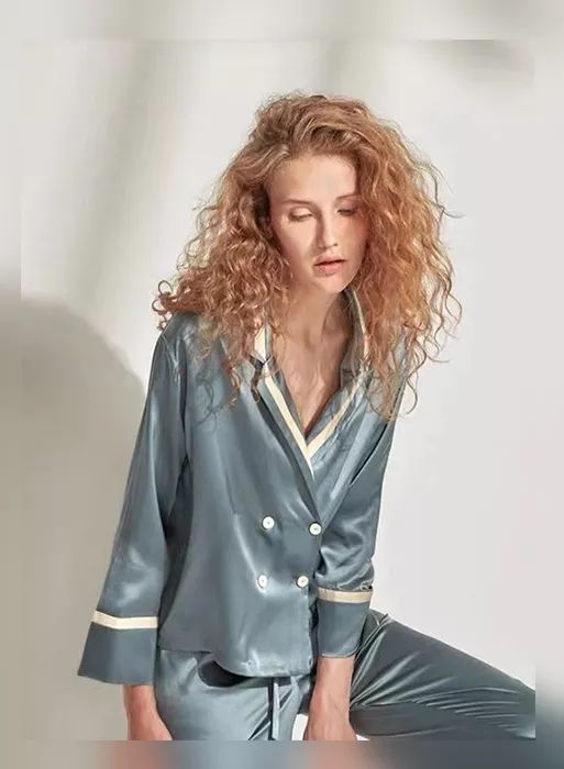 低头看看自己,低头看看