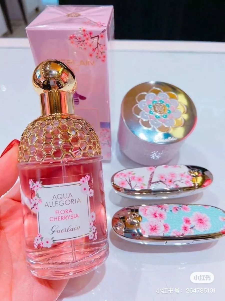 兰蔻2022情人节限定红丝绒小蛮腰,兰蔻黑桃红心丝绒限定