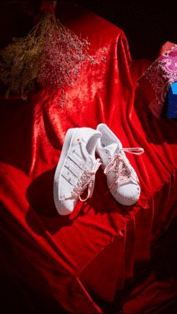 潮流范丨隔空约会时讨论一下你们穿哪双鞋碰面？我是肖战同款