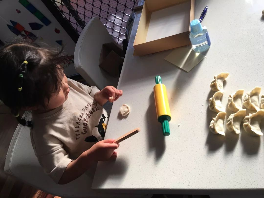 不用花钱就能玩的儿童游戏,十个小朋友玩游戏