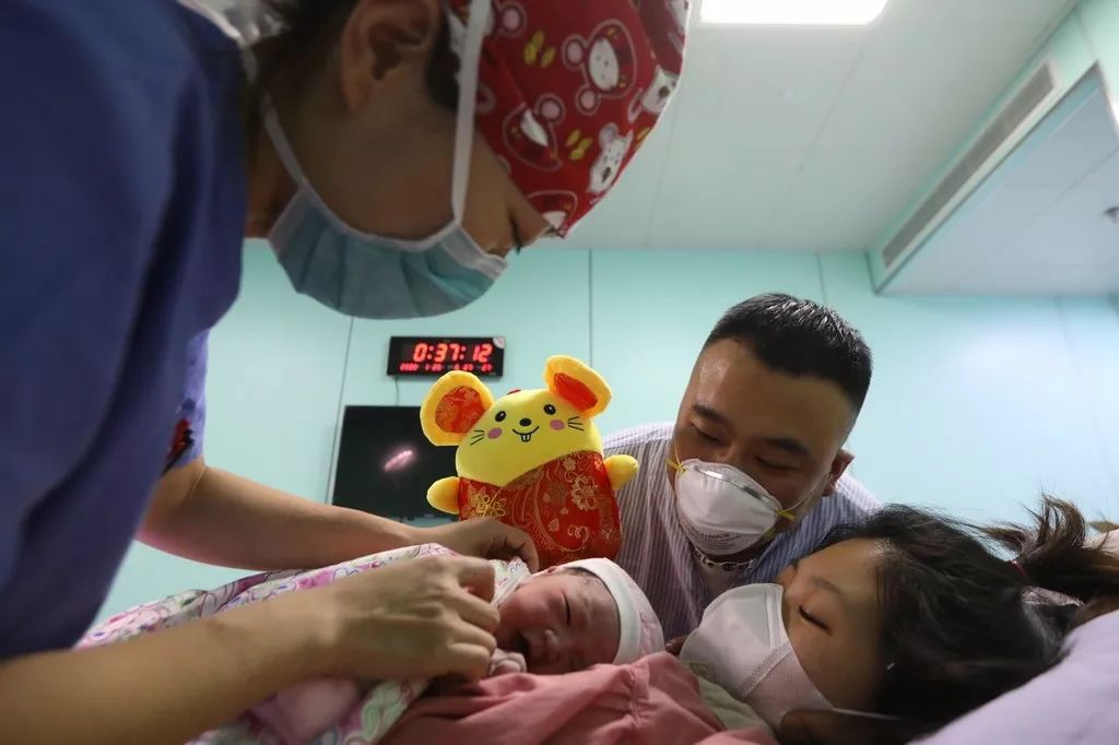 遇到诈骗电话是挂掉还是放任不管,接到诈骗电话就敲锅