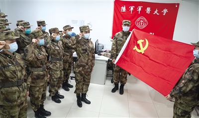 沧海横流方显英雄本色新华社,沧海横流方显英雄本色共克时艰