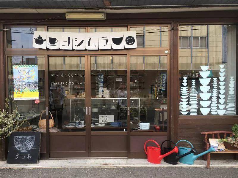 日本的陶瓷店,日本陶瓷店