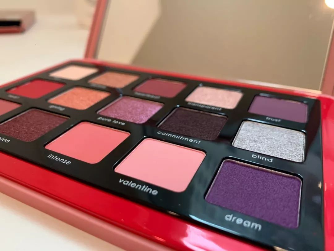 想见你｜你离偶像剧女主的神颜只差这几样彩妆单品