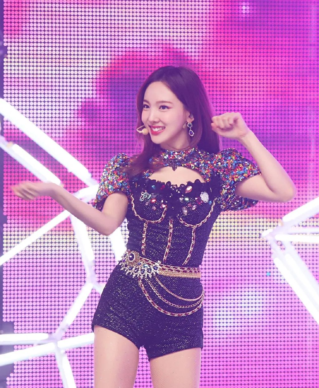 女明星表情管理是不是最基础的,韩国出道表情管理