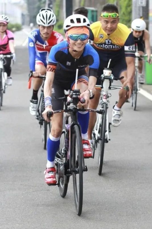 中国有多少女人可以完成铁人三项,中国女生铁人三项