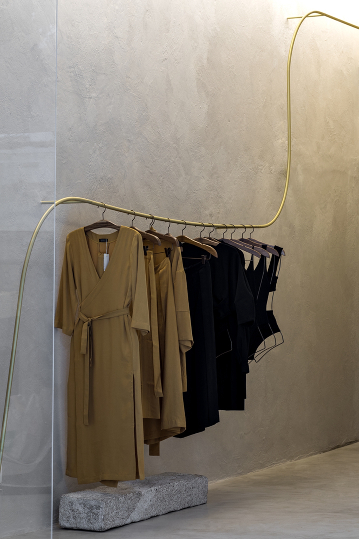 极简文艺服装店设计风格,有个性有品位的服装店设计