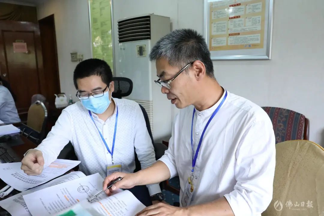 披星戴月,竭尽全力“跑赢”病毒|*党**旗飘扬