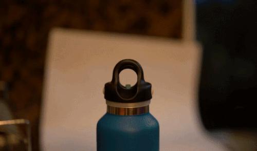 保温杯一键开合的好还是拧盖的好,没有内盖的保温杯好用吗