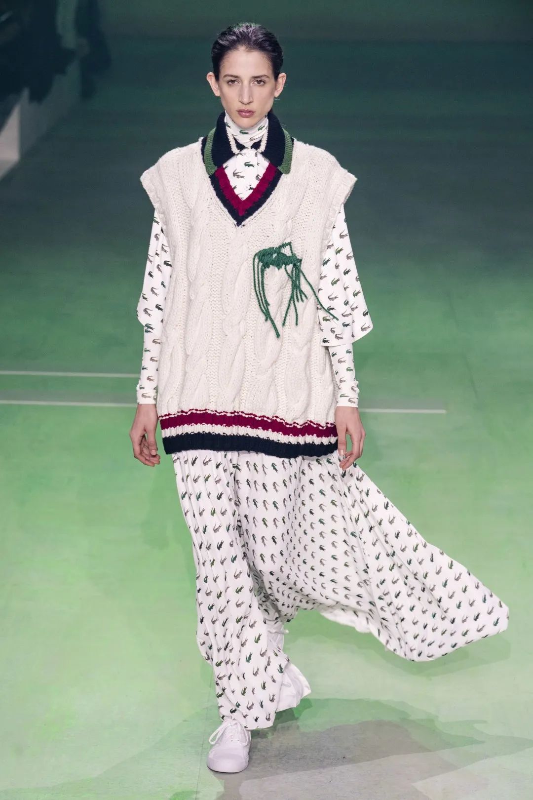 zara鑳屽績绌挎惌,zara鐗涗粩鑳屽績绌挎惌