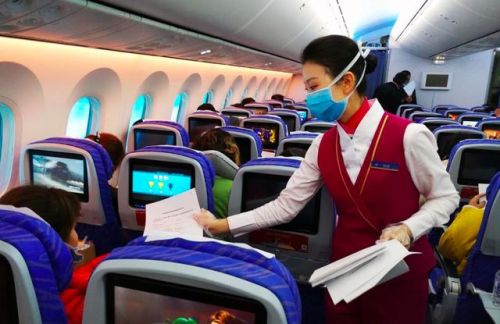 空乘疫情裁员,疫情期间航空空姐自谋出路
