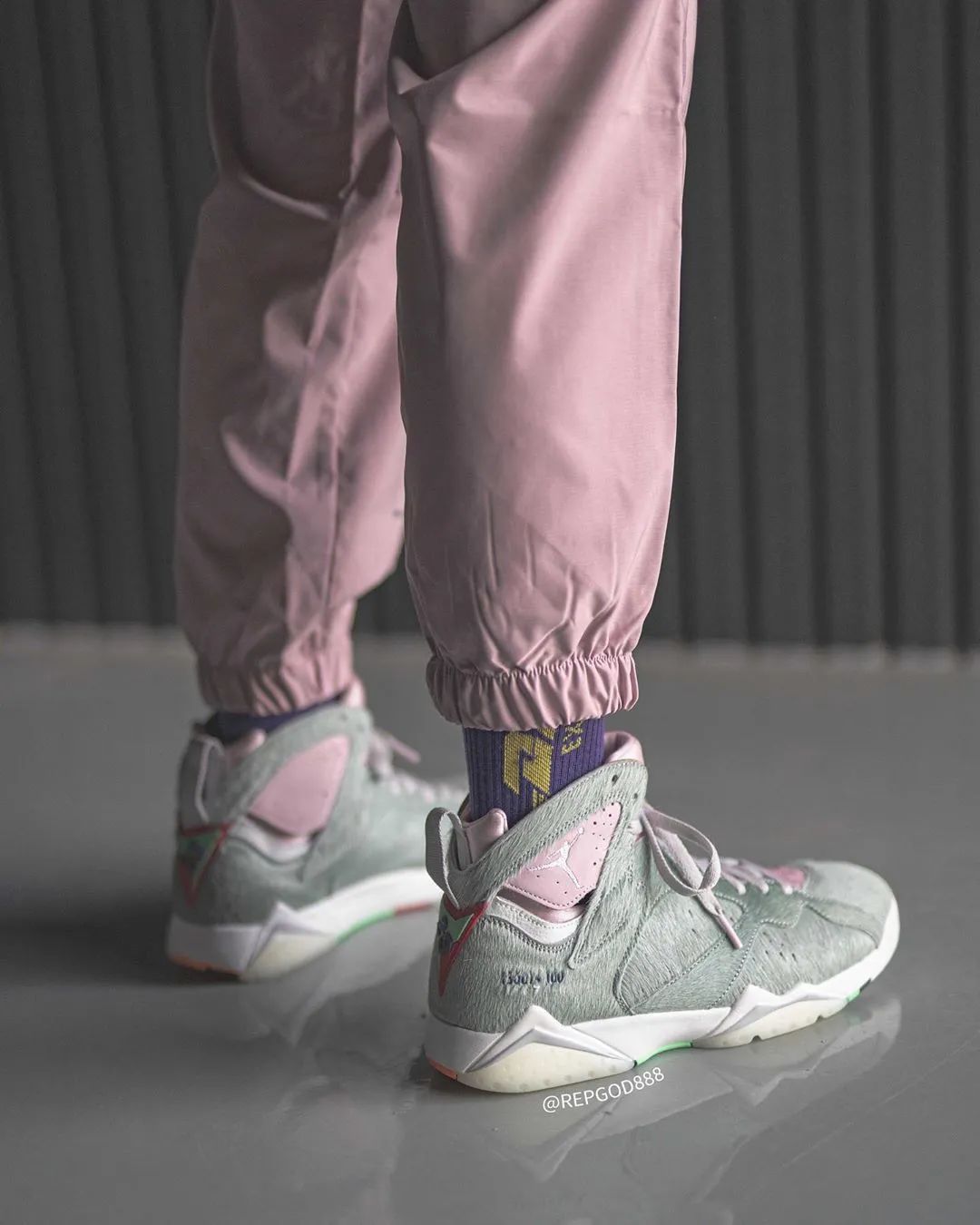 兔八哥aj7值得买吗,兔八哥aj7正品细节图