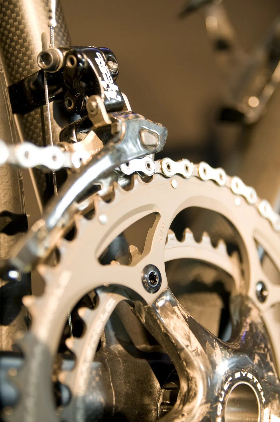 给我一杯萧邦的红酒来开狂欢的Party