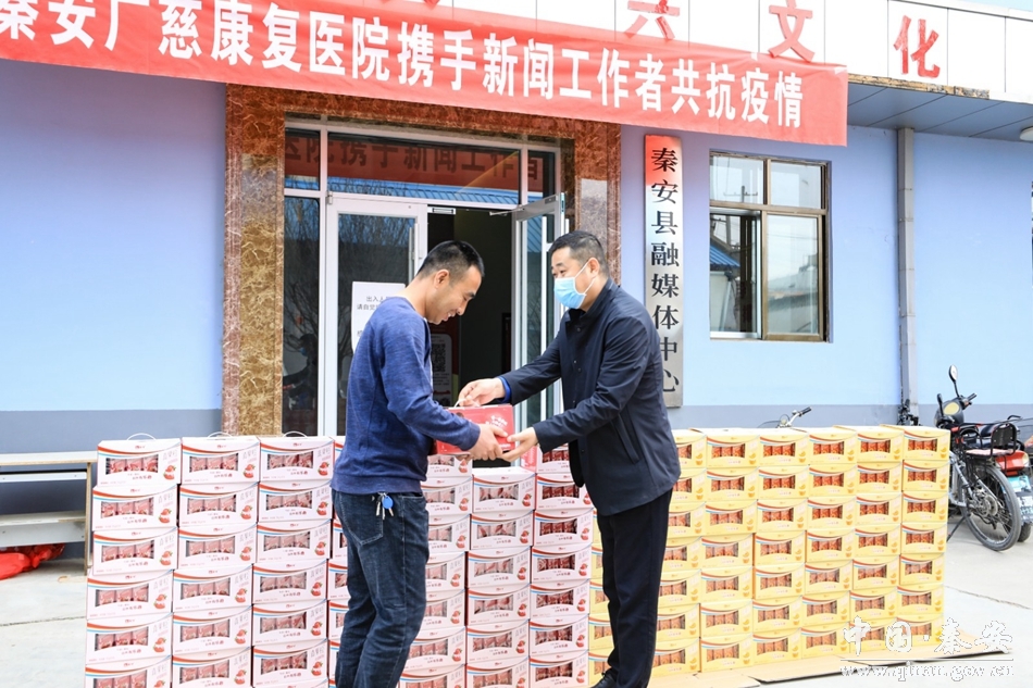 靳国荣：创办民营医院提升就医体验