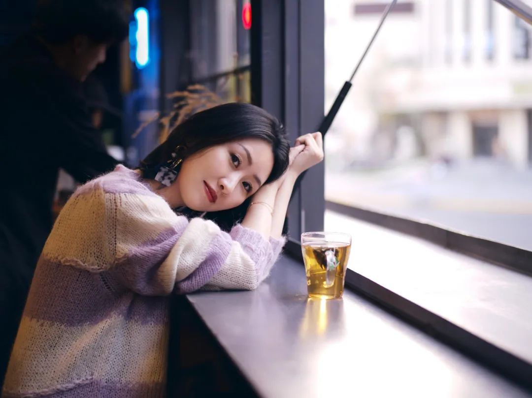 今年一定要给自己买一对红色耳环,耳环买什么材质的好