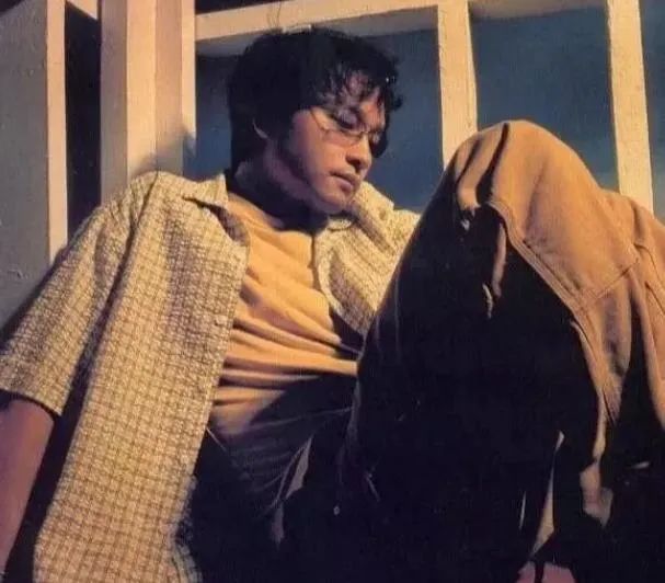 绝代风华的“哥哥”，他的衣品更应被记住