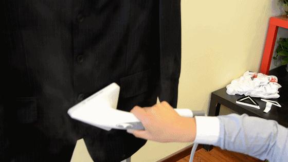 换季衣服皱巴怎么办？可以折叠的手持挂烫机1分钟熨平旧衣，一机两用，连除螨仪都省了