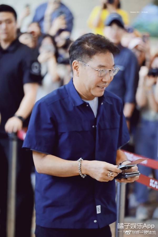 饭圈鞠婧祎虞书欣搞笑,虞书欣蹭饭王耀庆一个眼神秒怂