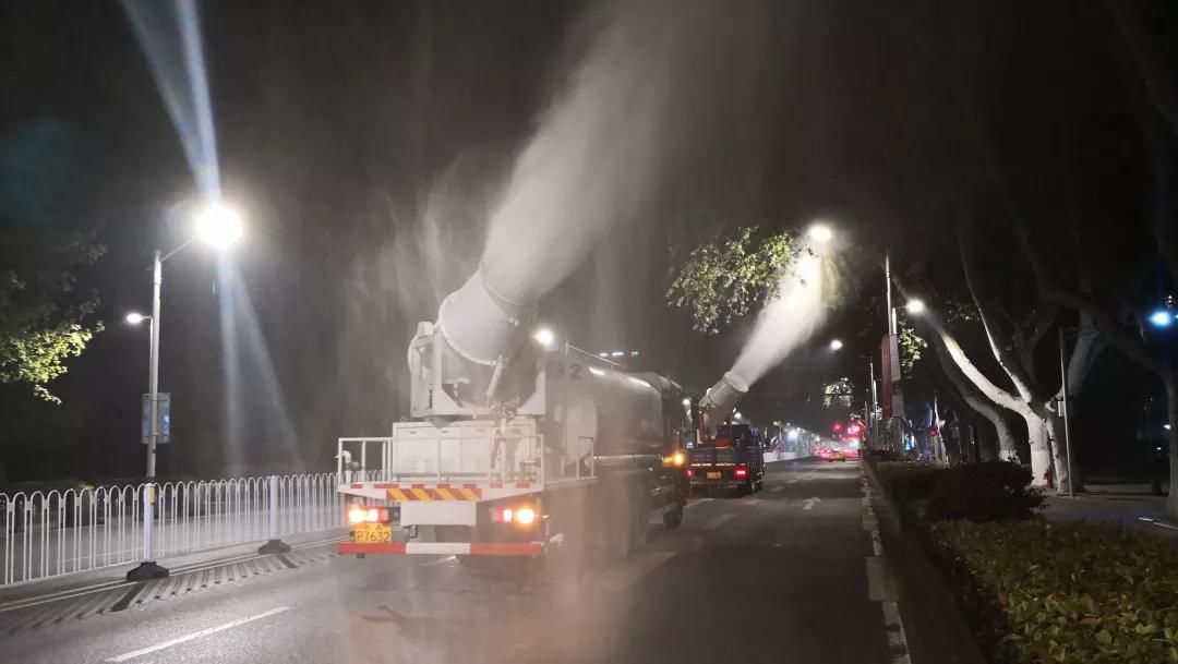 又见梧桐诗词,又见梧桐飘絮完整版