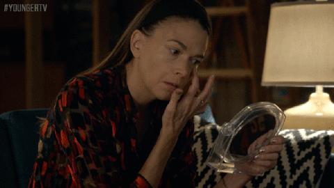 怎样让脸上不长皱纹,脸上长皱纹是缺什么