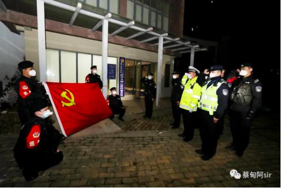 硬核小护姐表白汉警,援鄂医护表白民警