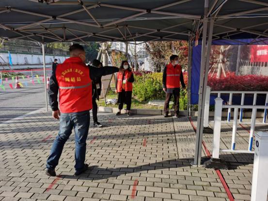 履职尽责在行动,在行动上履职尽责