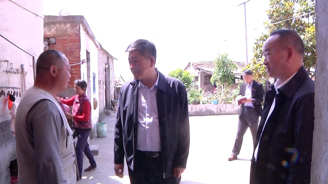 李元到大坪乡指导脱贫攻坚工作,李泽宙深入塔铺街道调研脱贫攻坚