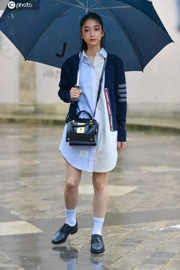 配饰狂|杨幂的终极时髦秘籍，10块钱帮你给腿整容