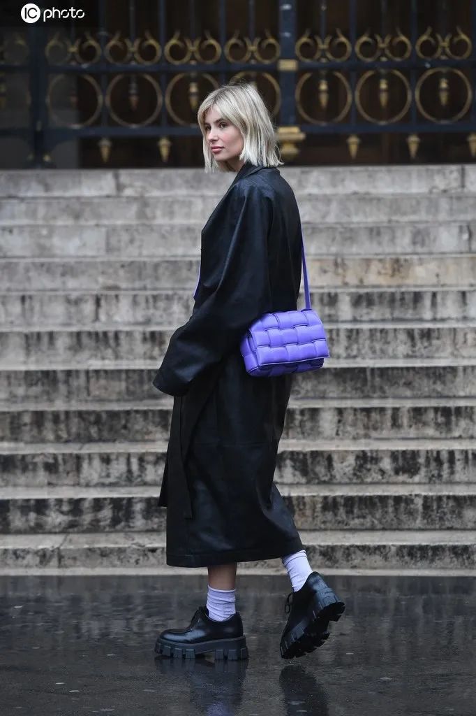 配饰狂|杨幂的终极时髦秘籍，10块钱帮你给腿整容