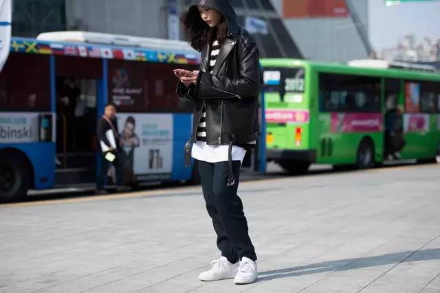 百年老牌的小白鞋,英国小白鞋免鞋带