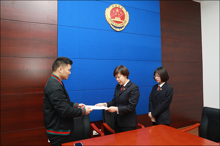 山寨LV、假冒“轩尼诗”……警方一网打尽!