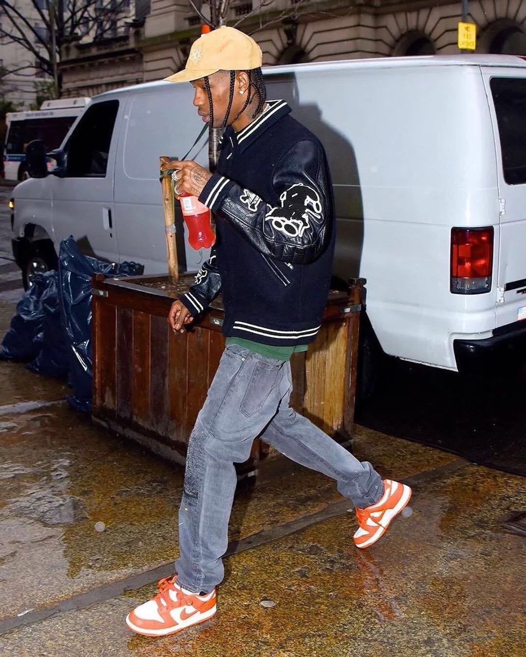 一万块钱的dunk,dunk买大半码还是买刚刚好