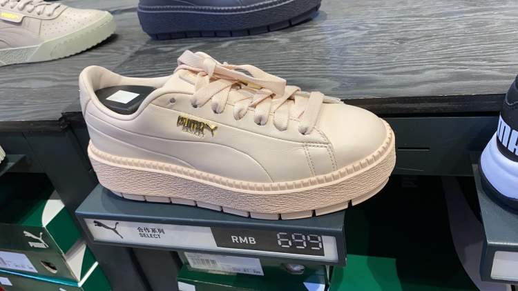 平均80元一件T恤,奕欧来Puma折上折白菜价,连代购都来抢货了!|五五嗨购记