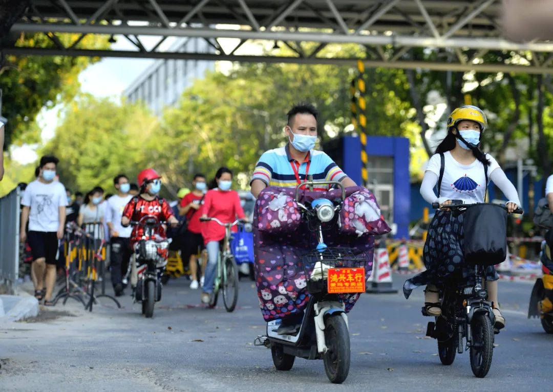 富士康放假4个月正常吗,富士康真的放假4个月吗