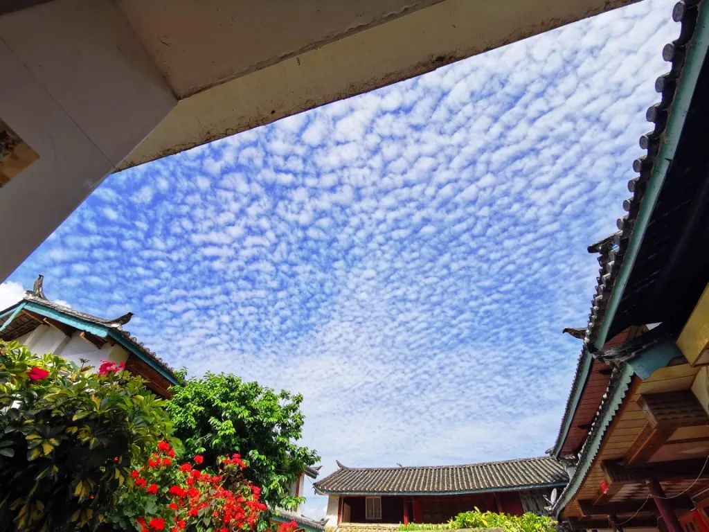 香格里拉家乡,香格里拉蓝天白云美景