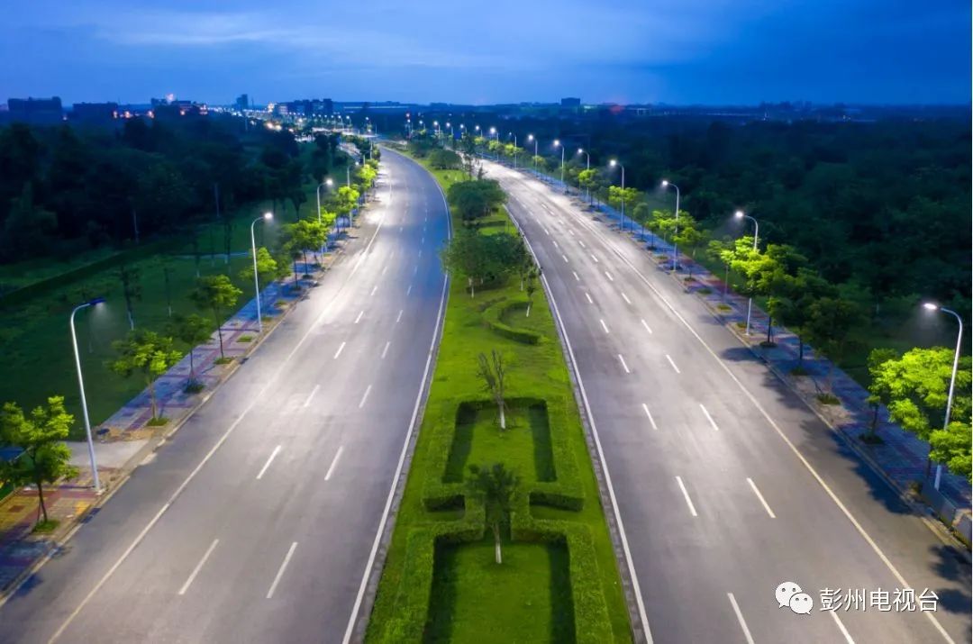 彭州市三环路最新视频,彭州市三环路改造项目