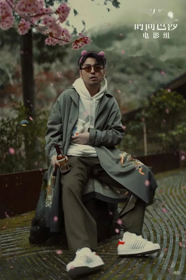 雷佳音怎么回事,优衣库雷佳音